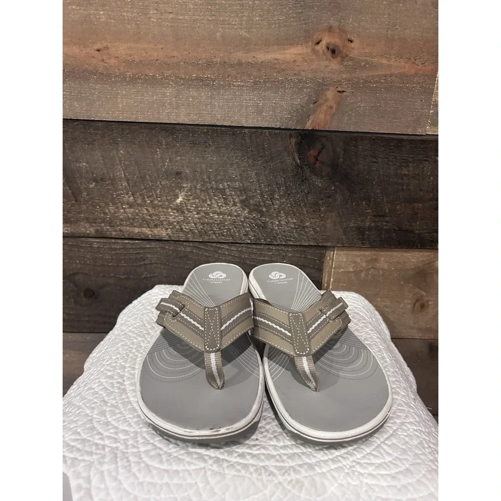 Clarks Cloudstepppers Women's Size 10M‎ Brinkley Jazz Thong Sandal Sand/Sable